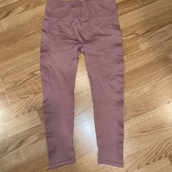 Fabletics high waisted rib 7/8 leggings - Picture 3 of 5